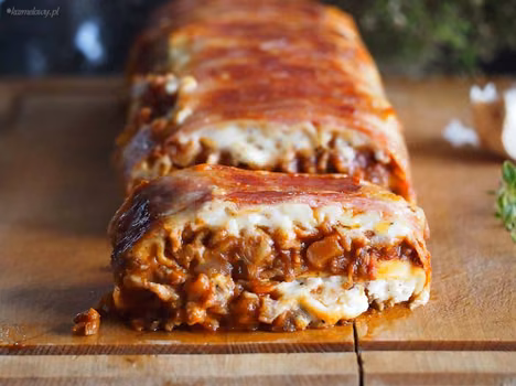 Lasagne mięsno-grzybowe w boczku
