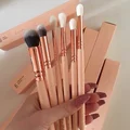 Kobiece must have