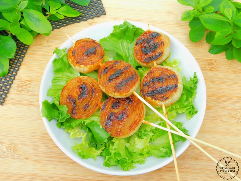 Grillowana cebula BBQ - Wędrówki po kuchni