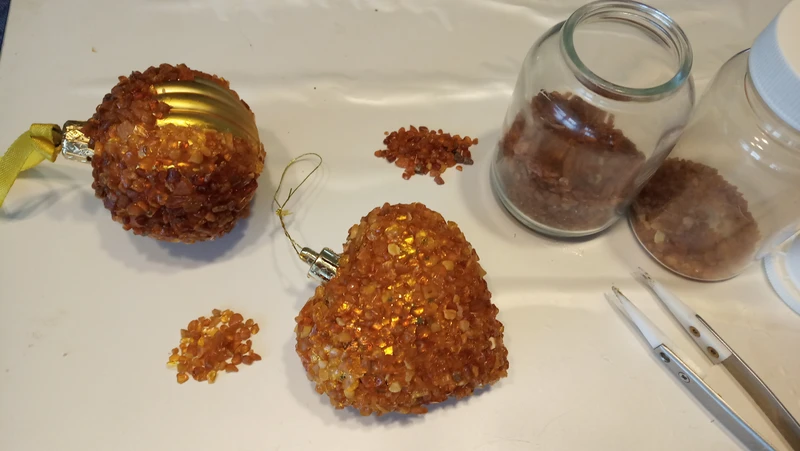 bursztynowe bombki DIY