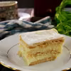 Ciasto budyniowe na krakersach – prosty deser bez pieczenia