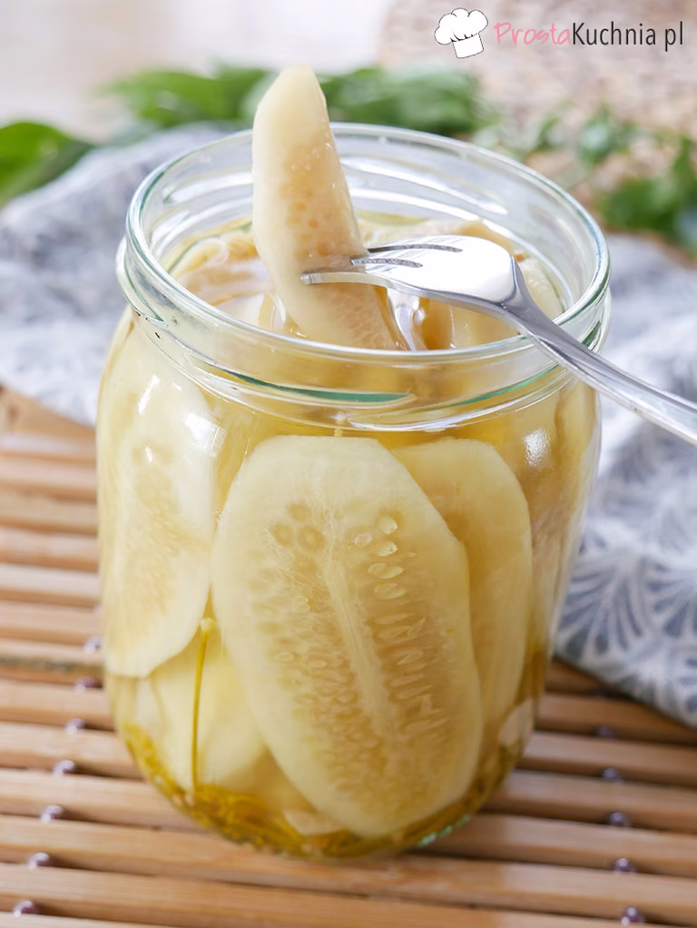 Ogórki w zalewie curry