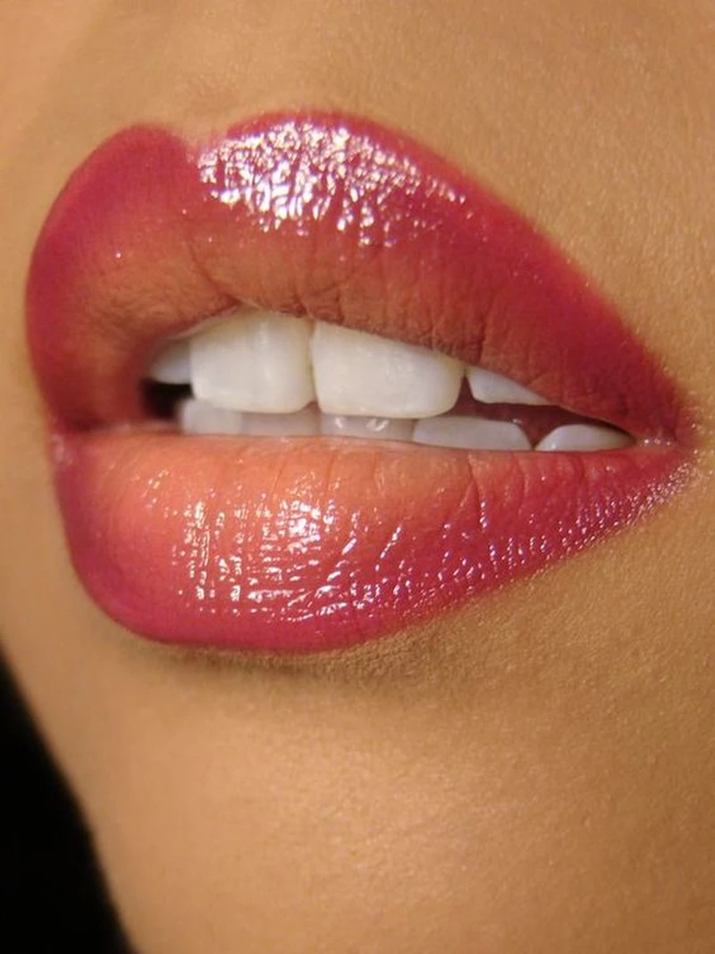 Usta ombre