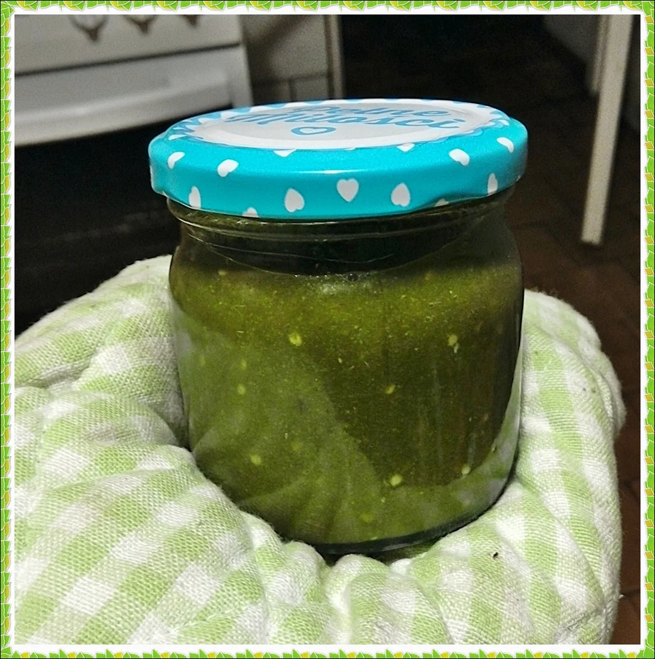 Zielona bomba witaminowa czyli sos z miechunki ze szpinakiem
