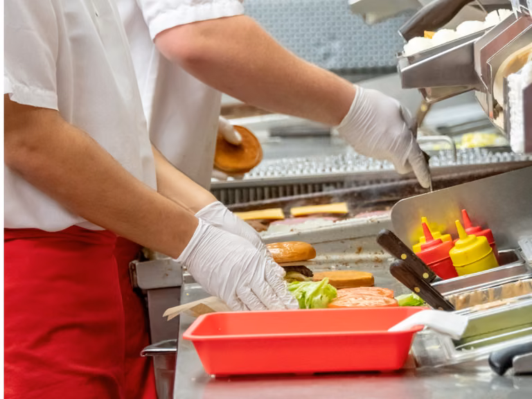 Zamów jedzenie zanim zgłodniejesz - Zapłacisz mniej! Nadchodzą zmiany w fast foodach!