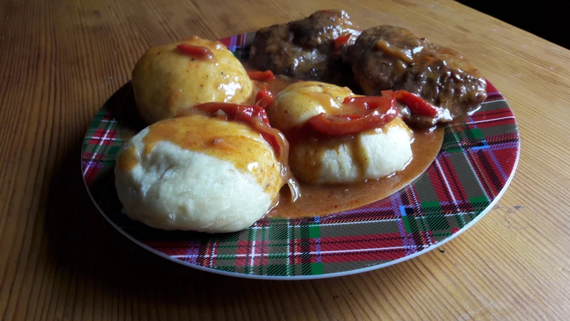 karkówka smażona z papryką
