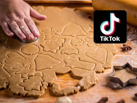 Jak zrobić pyszne pierniczki? Poznaj przepis na świąteczne pierniki, który podbija TikToka!
