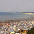 Ogromne tłumy na plaży w Łebie! Zdjęcie hitem sieci
