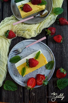 Jogurtowy sernik na zimno z mango