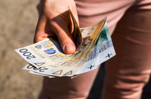 ZUS Wypłaca Ryczałt Energetyczny! Kto Może Liczyć na 255 zł Miesięcznie?