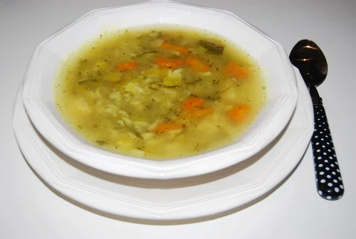 Zupa z ogórków małosolnych z ryżem
