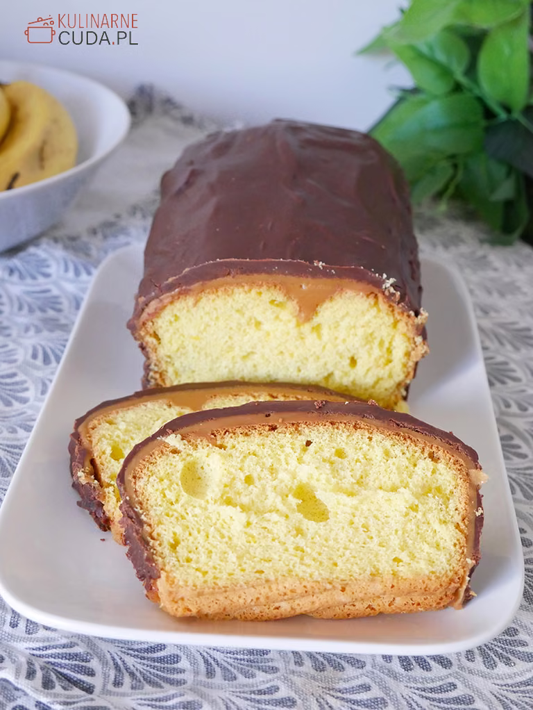 Babka z polewą karmelowo-czekoladową