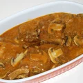Żeberka duszone z pieczarkami