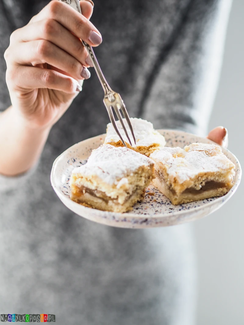 Prosta NAJLEPSZA szarlotka