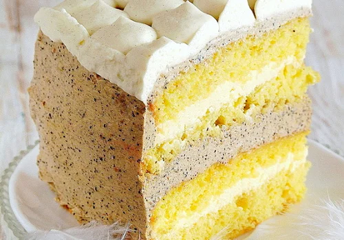 tort z waniliowo-kawowym kremem