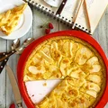 Tarta z jabłkami, kremem śmietankowym i skórką pomarańczową
