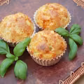 Wytrawne muffiny z łososiem i cukinią