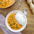 Aromatyczne curry z ciecierzycą i szpinakiem