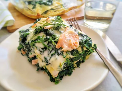 Lasagne ze szpinakiem i wędzonym łososiem