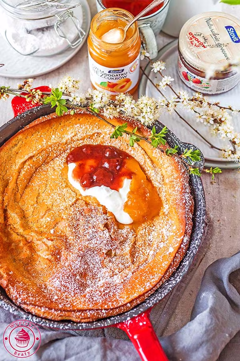 Cynamonowy dutch baby