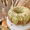 Szybka babka kakaowa z polewą pistacjową