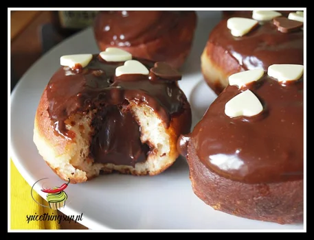 Pączki z czekoladowym kremem Baileys
