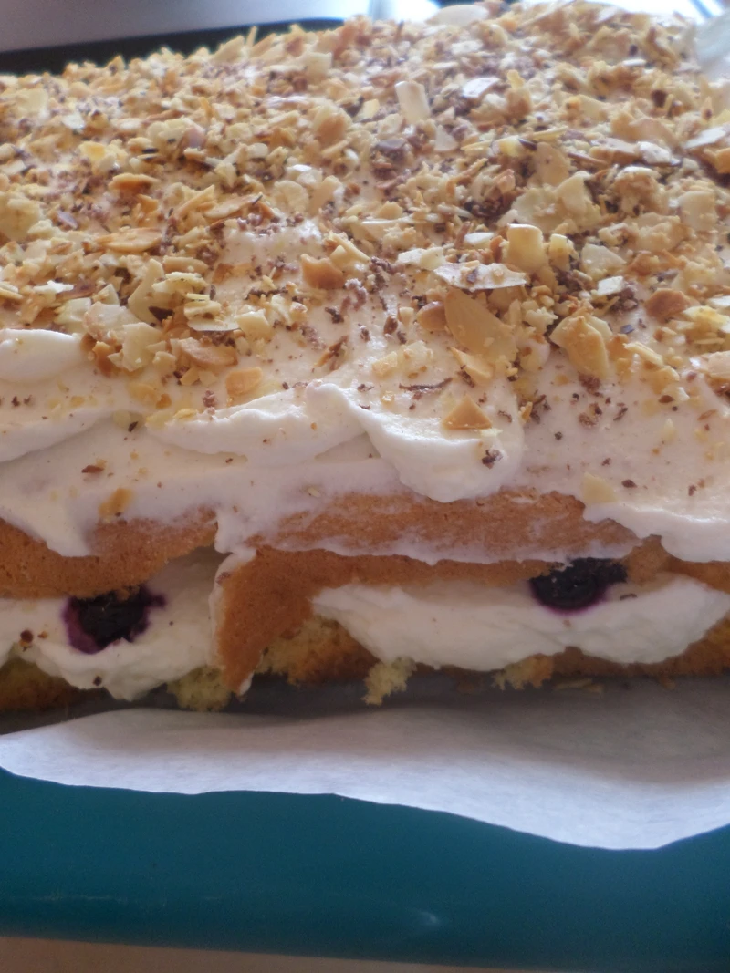 Ciasto z serkiem mascarpone i jagodami