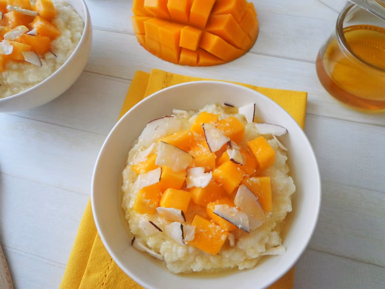 Kokosowa jaglanka z mango
