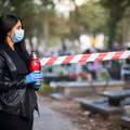 Cmentarze zamknięte 1 listopada? Wiceminister zdrowia odpowiada