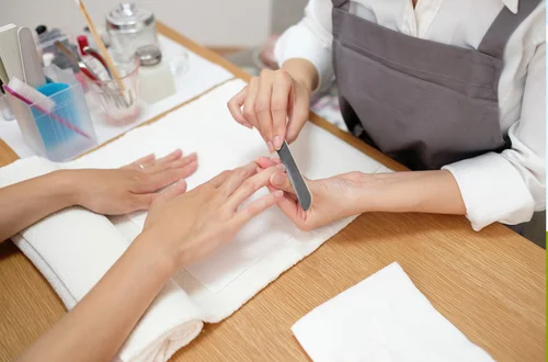 Dzień Stylisty Paznokci: Historia, Techniki i Znaczenie