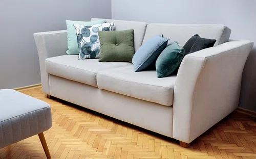 Urządzamy mały salon w bloku