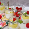Słoneczny deser z mango i bezikami