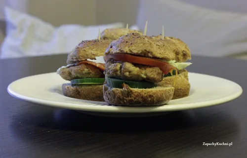 Mini burgery z mąki pełnoziarnistej- FIT