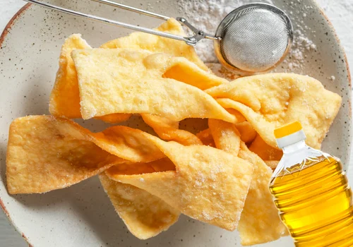 Czy można smażyć faworki na oliwie z oliwek? Ekspert wyjaśnia, jaki tłuszcz jest najlepszy!