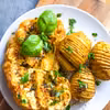 Steki z kalafiora z pieczonymi ziemniakami Hasselback FIT