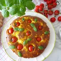 Pieczona frittata z pomidorkami, fetą i pesto