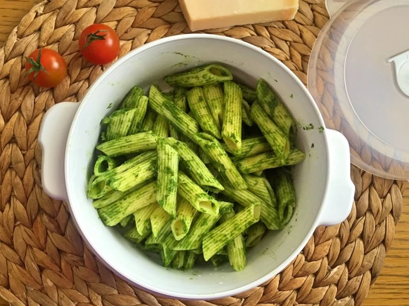 Środa: Penne z jarmużowym pesto (4 składniki)