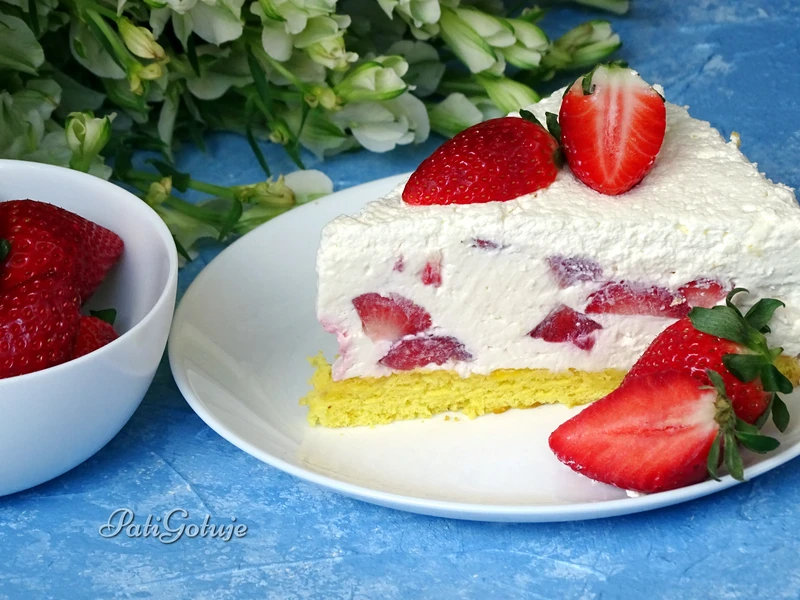 Lekki sernik z mascarpone i truskawkami <3
