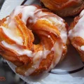 Gniazdka, pączki hiszpańskie, pączki wiedeńskie
