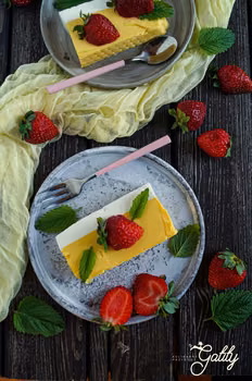 Jogurtowy sernik na zimno z mango