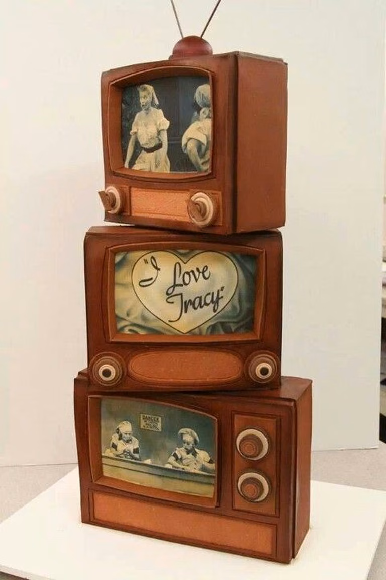 Torcik z telewizorem