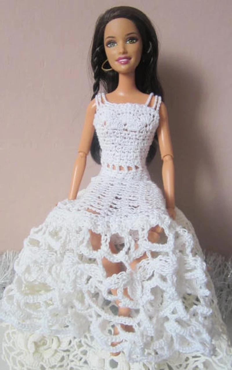 Szydełkowa kreacja dla Barbie