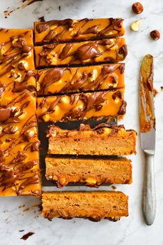 JAK ZROBIĆ W DOMU BATONY Z KARMELEM I ORZECHAMI? TWIX LUB SNICKERS!