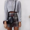 Sweter z falbankami