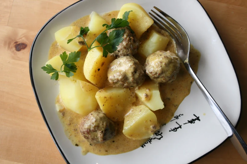 Klopsiki w sosie musztardowym