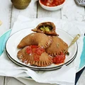 Pieczone pierożki pełnoziarniste z brokułami