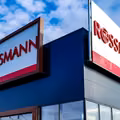 Rossmann wycofuje kosmetyki influencerów! Wydano oświadczenie