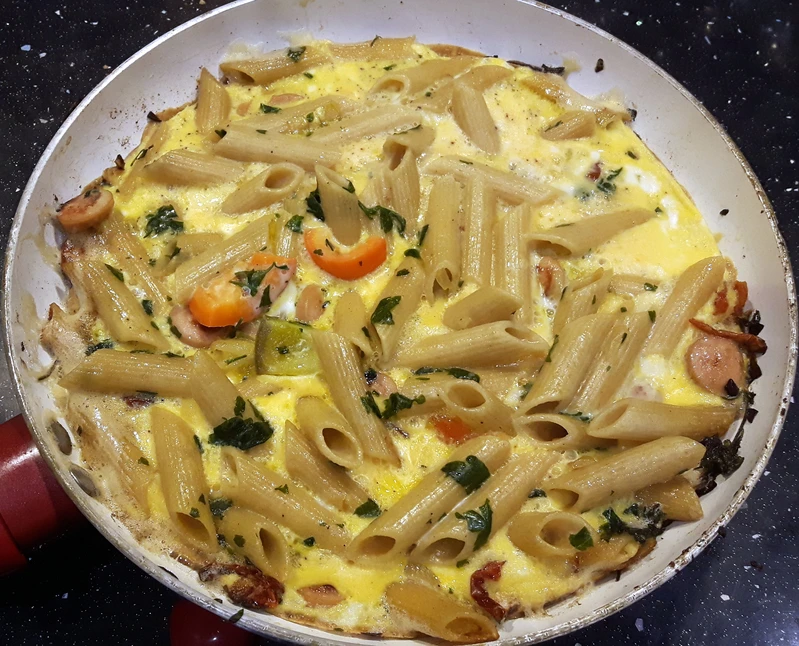 Omlet makaronowy