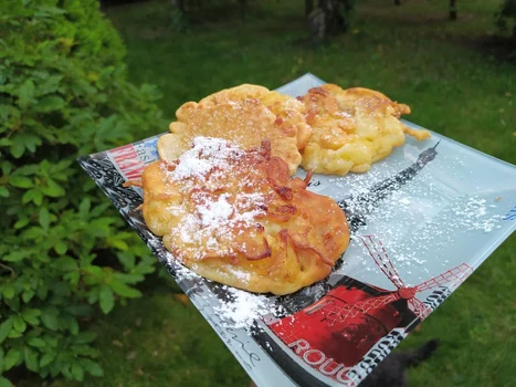 Wegańskie placuszki z jabłkami – pychota dla całej rodziny