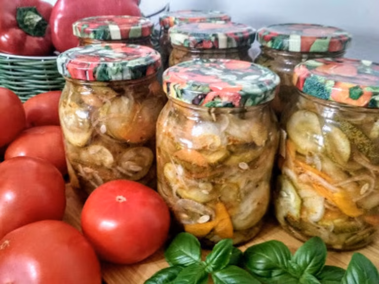 Ogórki w zalewie gyros